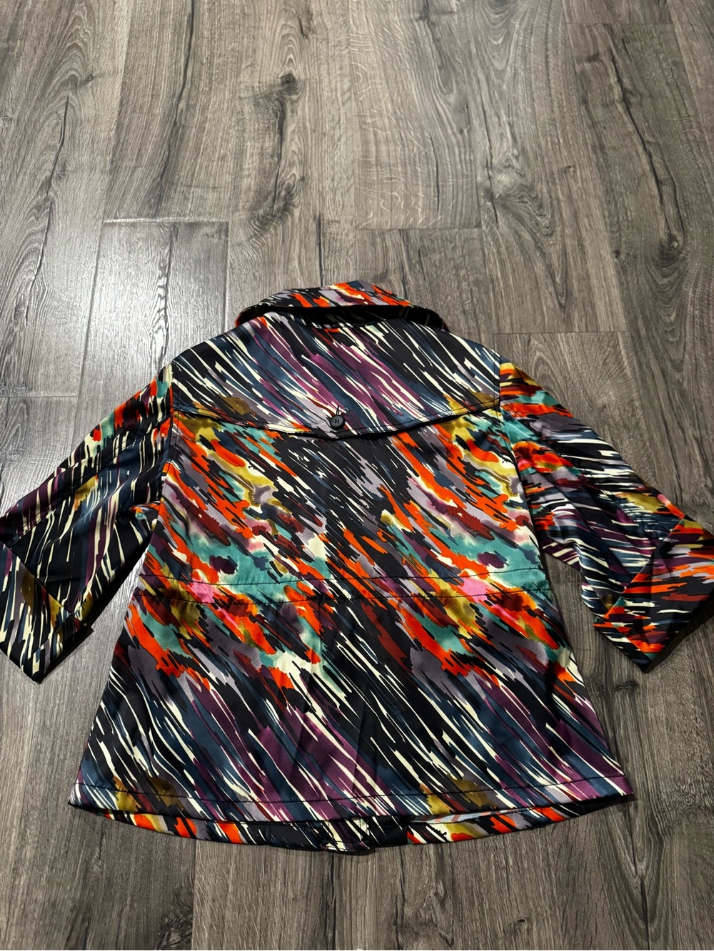 Draper’s & Damon’s Colorful Abstract Print Button-Front Jacket adjustable waist - Picture 6 of 6